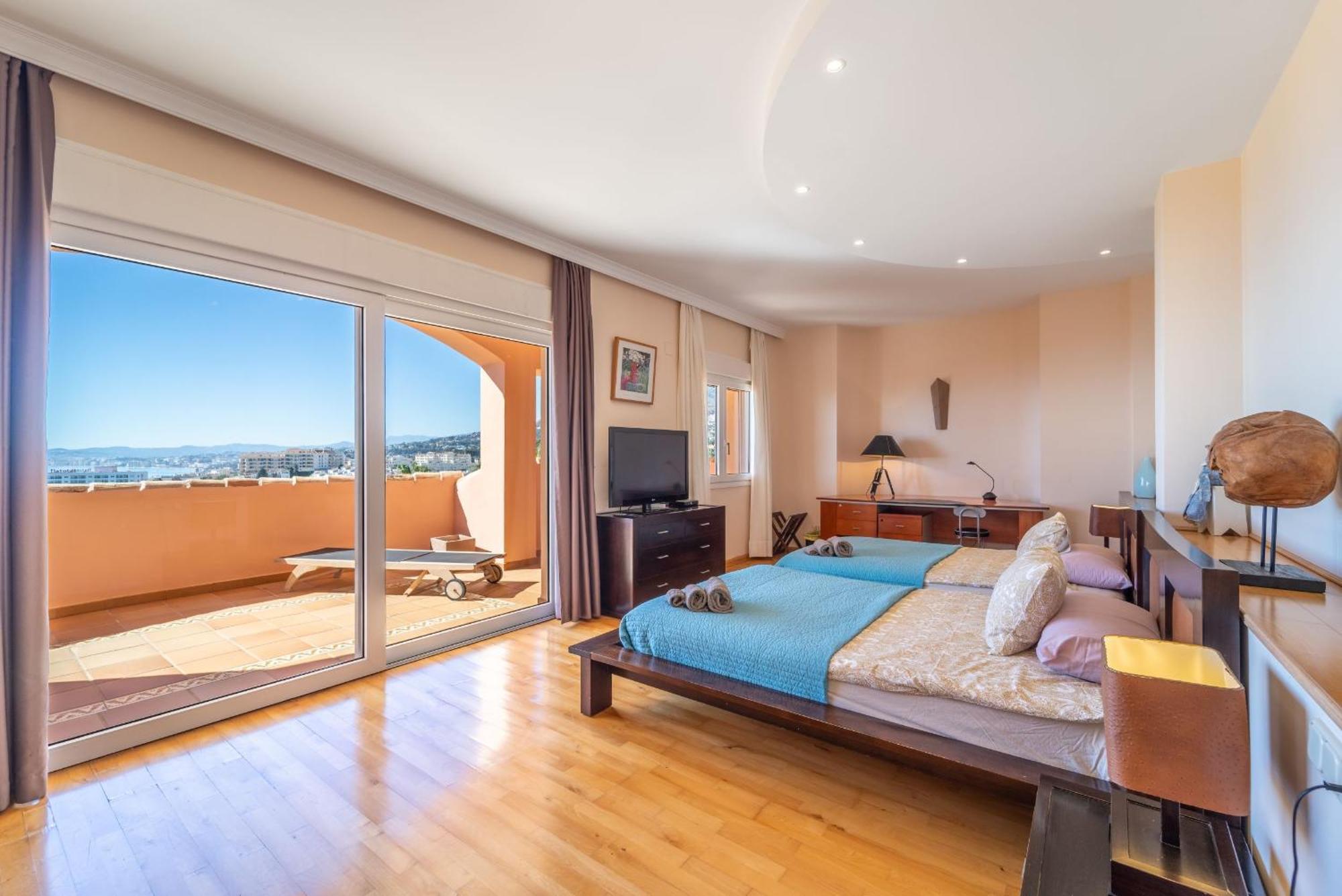Beachside Villa With Panoramic Sea Views Benalmádena Exterior foto